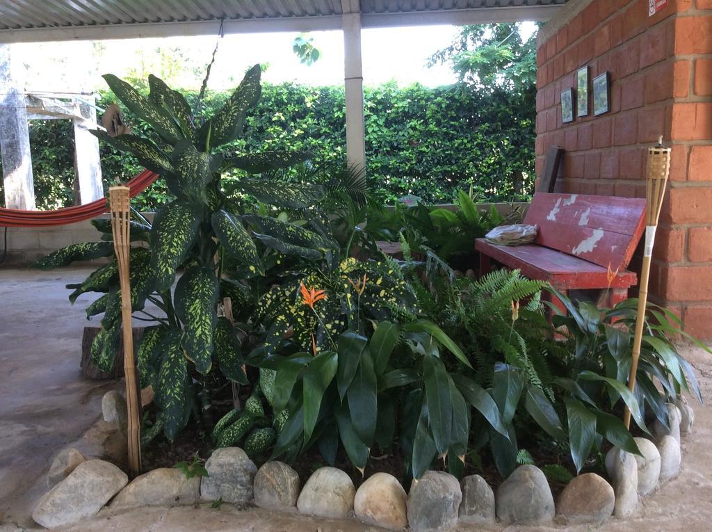 Hacienda Valencia Hostel Guachaca Exterior photo